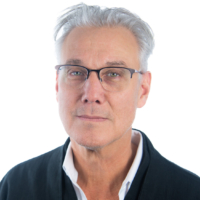 Ennead 6000 01 EA Headshot WB Tomas Rossant medium